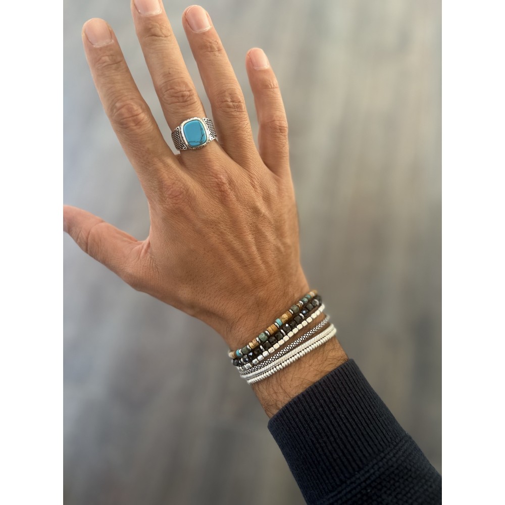 come indossare gioielli insieme anello bracciali