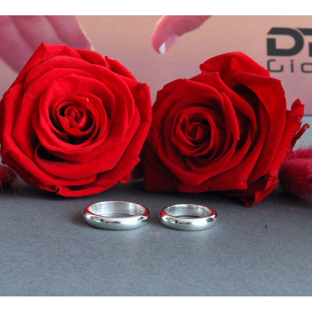 Pair of 5g simple 925% Silver wedding...