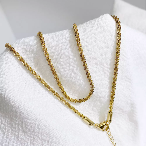 Gold Women's Necklace in... 2