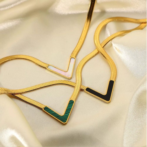 Women's Gold Necklace... 2