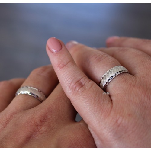 Engagement rings of 5... 2