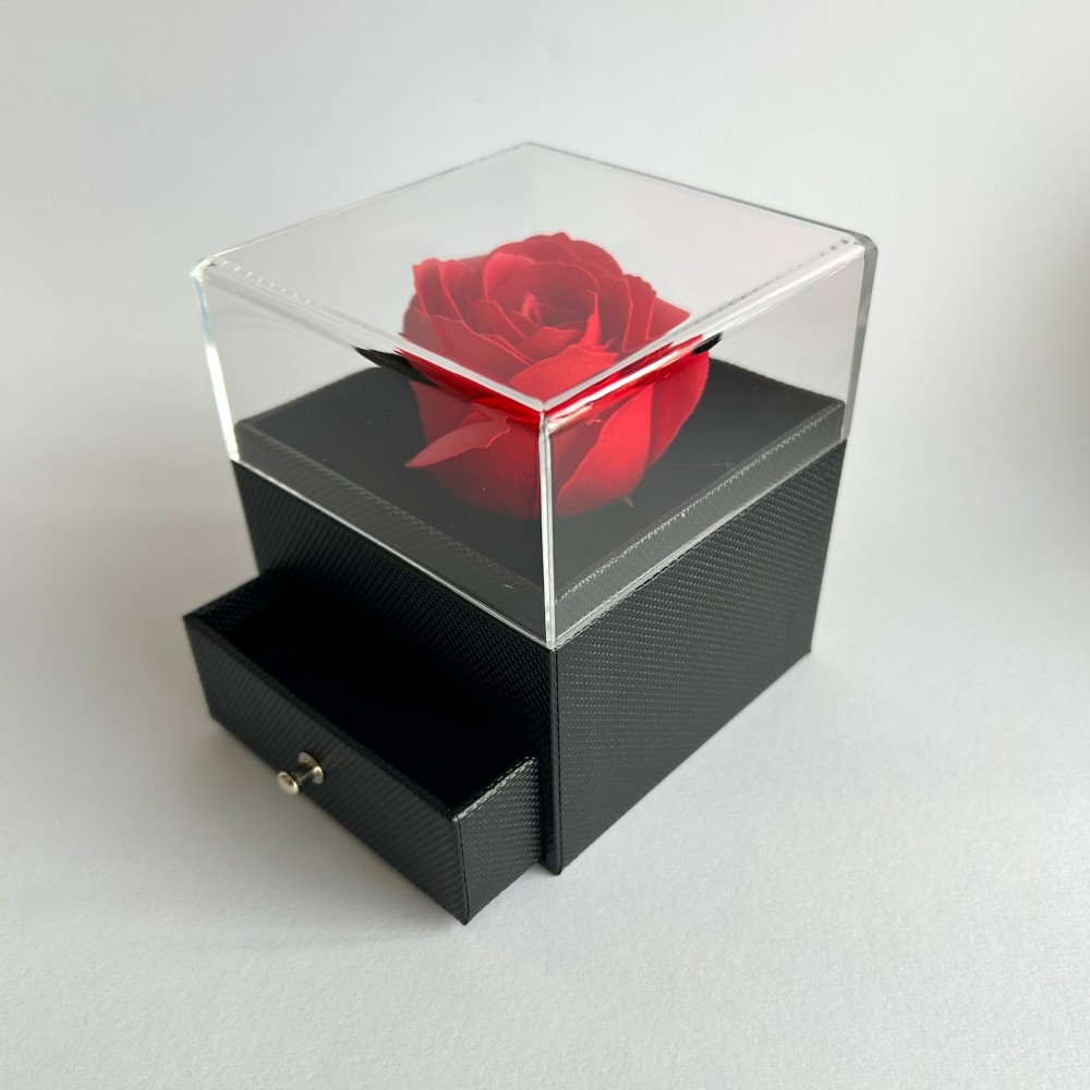 Scatolo con rosa per fedi