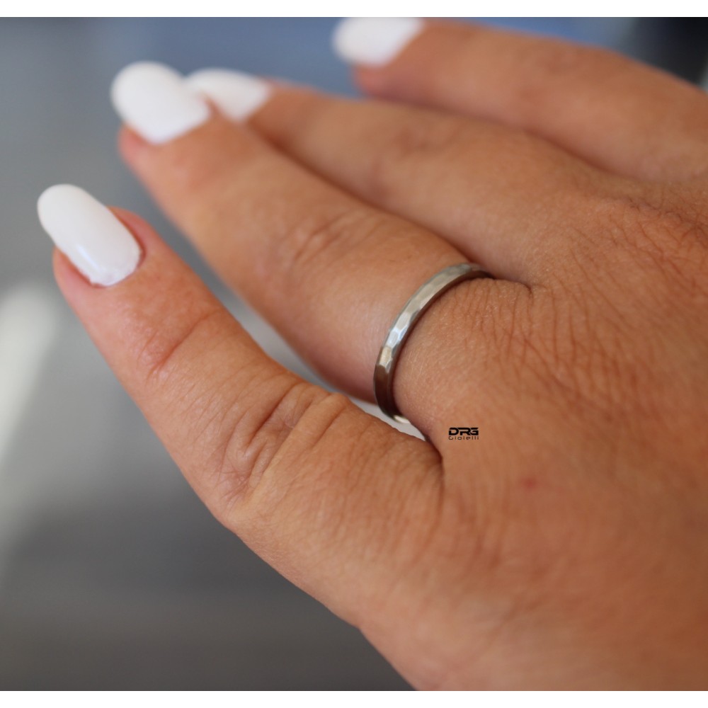anello donna fidanzamento uomo acciaio martellato sottile