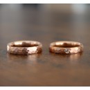 Fede Fedine Fidanzamento Martellate Oro Rosa in Acciaio 4 mm Zircone a Cuore incisioni