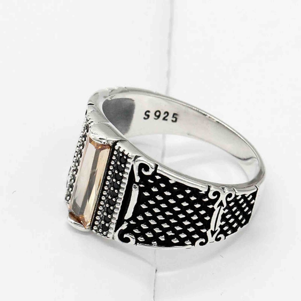 925% Silver Ring with Vintage...