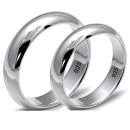 Pair of 5g simple 925% Silver wedding rings with engraving.
