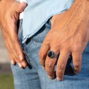 Anello Uomo Donna Argento 925% con incisione Chevalier Pietra Nera Sfaccettata