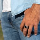 Anello in Argento 925% Con Incisione Chevalier con Pietra Nera Vintage